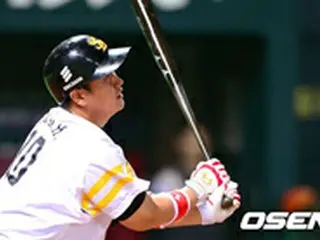 SB李大浩、3安打2打点で奮戦するもチームは大敗