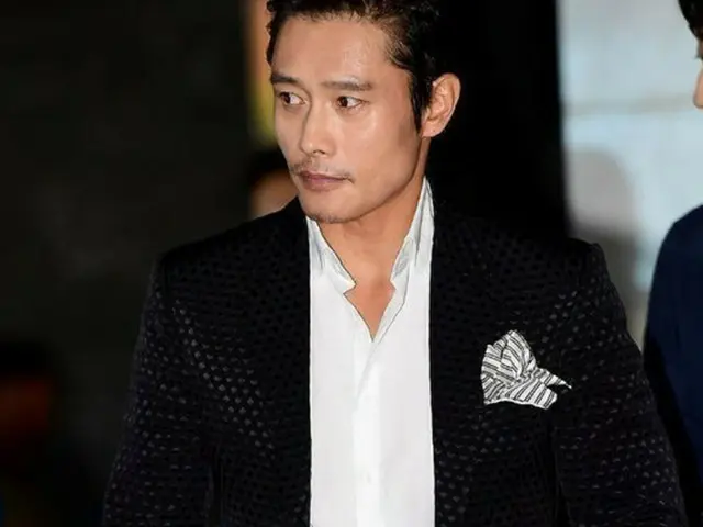 韓国俳優イ・ビョンホンが20日、米国に向けて出発する。