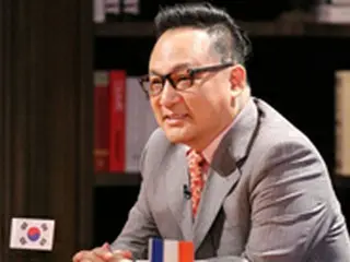 歌手シン・ヘチョル、心臓の異常うったえ救急入院
