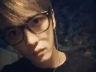 「JYJ」ジェジュンが深夜に… 知的な魅力をお届け