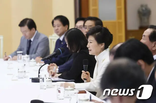 韓国の朴大統領は24日、「過去の首脳会談開催後、関係が後退していった経験を教訓として事前に十分な準備をして首脳会談を成功できるよう真摯な努力が優先されなければならない」と述べた。（提供:news1）