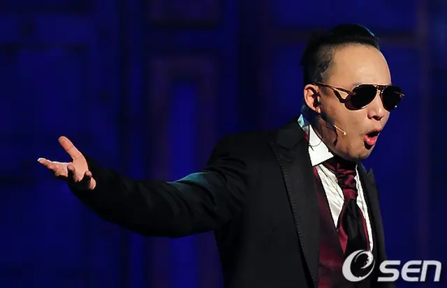 歌手シン・ヘチョルの所属事務所KCAエンターテインメントは「シン・ヘチョルが27日20時19分、家族に見守られながら天に召されました」と明らかにした。（提供:OSEN）