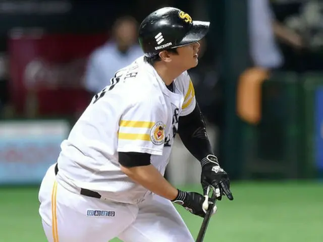 日本シリーズ第3戦も李大浩が活躍して、チームを2連勝に導いた。（提供:OSEN)