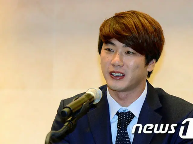 韓国プロ野球SKワイバーンズと韓国を代表するサウスポー、キム・グァンヒョン（金廣鉉、26）がアメリカ・メジャーリーグ進出意思を公式宣言した。その中で、「12月に結婚する」と明らかにした。