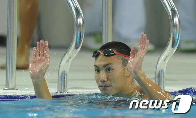 2014仁川アジア大会に出場し韓国記者のカメラを盗んだ疑いで略式起訴された競泳選手冨田尚弥（25）が、自身が窃盗していないと主張する記者会見を開くことがわかった。