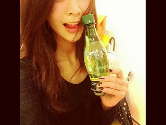 韓国歌手G.NA（ジナ）が炭酸水のような爽やかな美貌を公開した。（提供:OSEN）