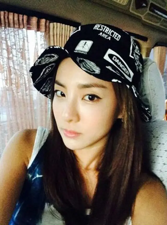 「2NE1」のDARA