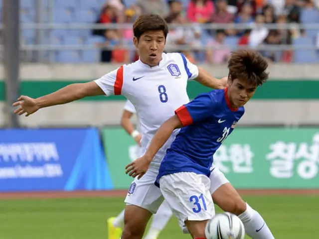 韓国サッカー代表のパク・チュホ（27/ブンデスリーガ・1.FSVマインツ05所属）が、中東遠征の試合中、ヨルダン戦のみ出場し、ドイツへ帰国せざるをえない状況となった。
