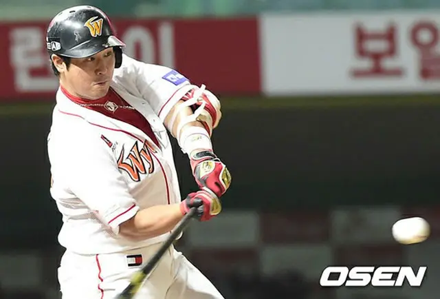韓国野球・FAビッグ5と呼ばれる注目選手に、蔚山MBCの気象キャスターナ・ユンヒと結婚することを発表したSKの内野手チェ・ジョン（27）選手の名があり、話題となっている。