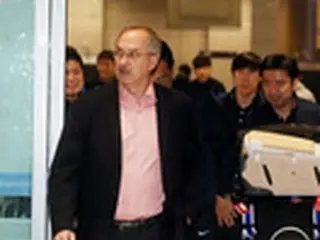 韓国サッカー代表が帰国、シュティーリケ監督の悩みは続く…