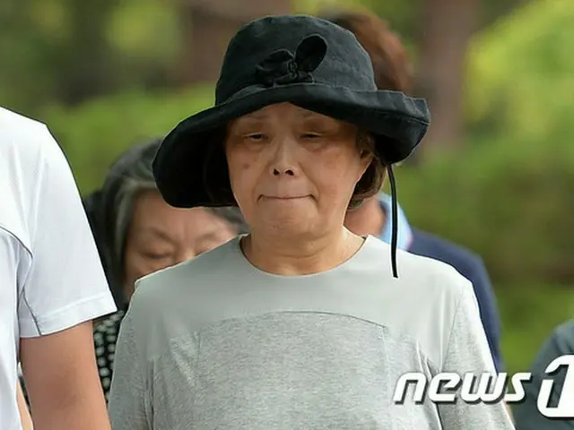 韓国沈没船セウォル号オーナーのセモグループ元会長ユ・ビョンオンの妻クォン・ユンジャ(写真)とその弟クォン・オギュンに対し、検察は懲役刑を求刑した。（提供:news1）