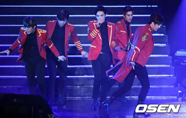 解散説やメンバー脱退説などが飛び交っているグループ「MBLAQ」は29日、単独コンサート「Curtain call」を開催し、ファンの前で「僕たちは終わりではない。憶測が飛び交っていて悔しい」と涙を見せた。（提供:OSEN