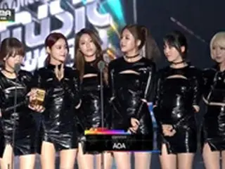 ＜2014MAMA＞「CNBLUE」がベストバンドパフォーマンス賞…後輩「AOA」が代理受賞