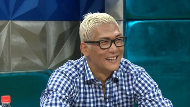 韓国男性グループ「god」のパク・チュニョンが、年下のフライトアテンダントと交際中であることを明かした。（画像:news1）