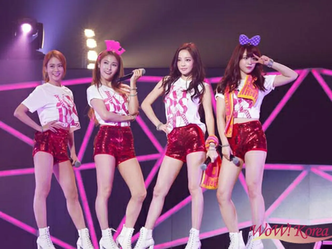 KARA　バレンタイン会　関連グッズ　ギュリ　スンヨン　ハラ　ヨンジ 4人体制のKARAが向き合う 新メンバーヨンジ加入の影響と変化を