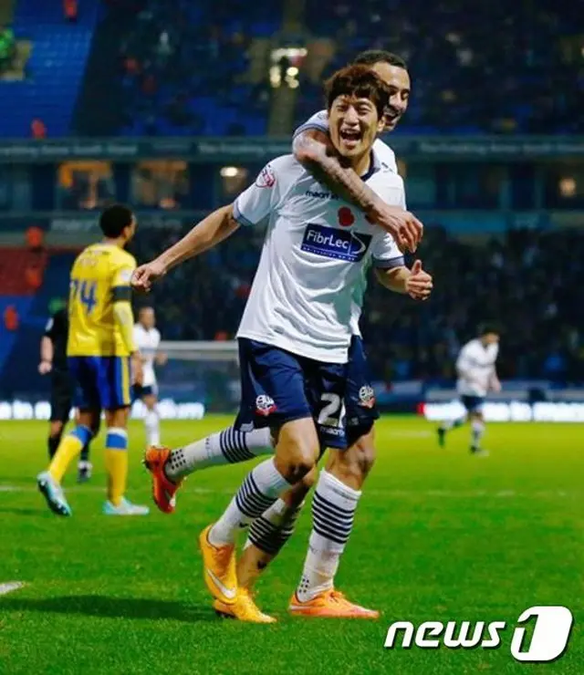 「ボルトン・ワンダラーズFC」のMFイ・チョンヨン（李青龍、26）が2か月連続で“今月の選手”に選ばれた。