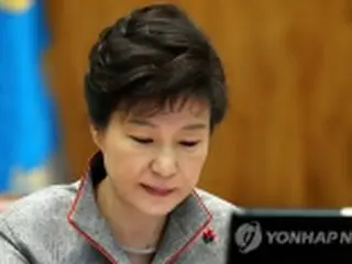 朴大統領支持率が過去最低に　元側近の国政介入疑惑影響