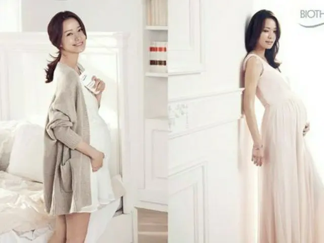 韓国女優ソン・テヨンが、妊娠8か月の美しいDライン画報を公開した。(画像:news1)