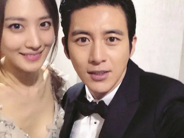 韓国俳優コ・ス（36）と女優スヒョン（29）のツーショット写真が公開された。（提供:OSEN）