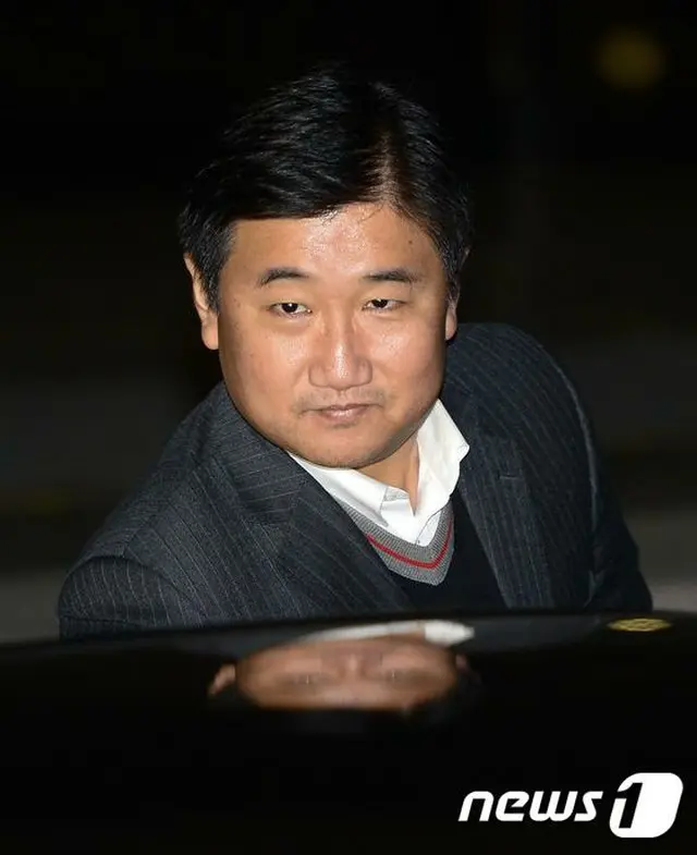 韓国・大統領府の内部文書流出事件を捜査中のソウル中央地検捜査チームは18日、大統領記録物管理法違反及び公用書類隠匿、誣告の容疑でパク・グァンチョン警視正（写真）に対し、拘束令状を請求した。（提供:news1