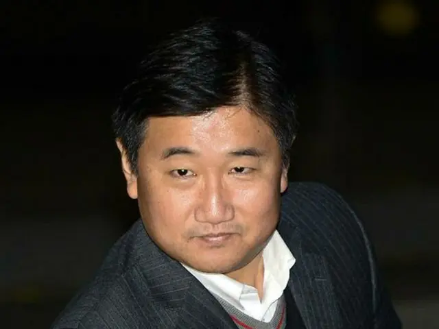 韓国・大統領府の内部文書流出事件を捜査中のソウル中央地検捜査チームは18日、大統領記録物管理法違反及び公用書類隠匿、誣告の容疑でパク・グァンチョン警視正（写真）に対し、拘束令状を請求した。（提供:news1