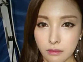 「KARA」ギュリ、吸い込まれるような瞳で女神ポーズ