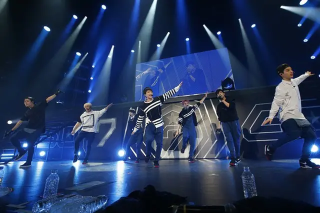 新人ボーイズグループ「GOT7」のクリスマスライブ「GOT7 1st Japan Tour 2014 "AROUND THE WORLD" X'mas」が12月24日クリスマス・イブに東京・豊洲PITで大盛況のうちに幕を閉じた。