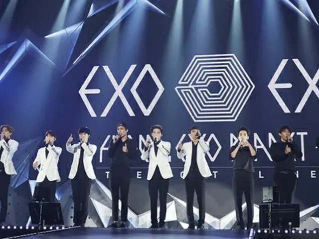 プレミアムチケットとなった「EXO」初のワールドツアーから東京公演をWOWOWで独占放送（提供:株式会社WOWOW）