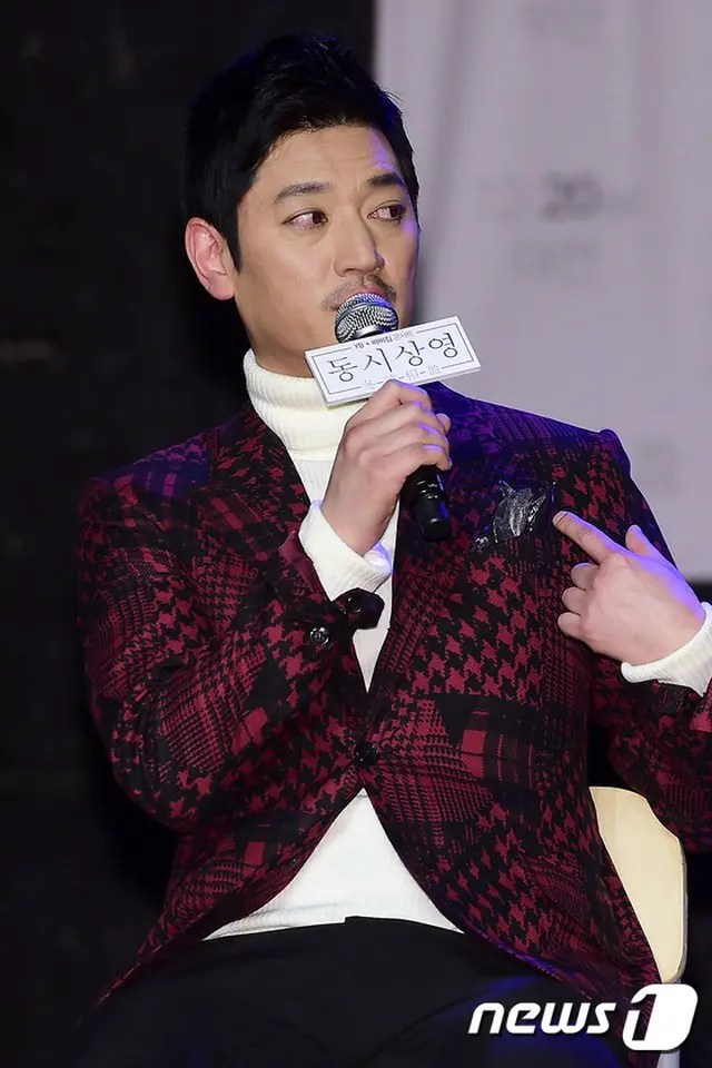 韓国男性歌手ボビー・キム（41）が機内で騒ぎを起こしたと報じられたことに関し、所属事務所側は「確認中」と明かした。