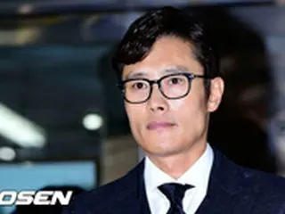 イ・ビョンホン脅迫容疑のモデルと歌手、反省文を提出