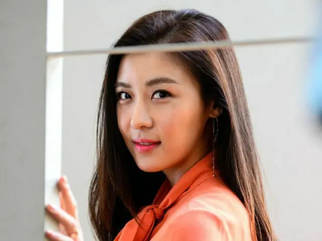 韓国女優ハ・ジウォンが好きな男性のタイプについて「ルックスを重要視する」と正直に告白し、注目を集めている。