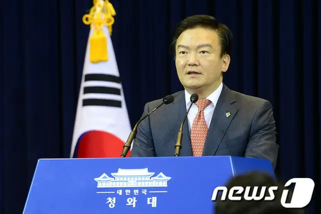 韓国大統領府は16日、安倍首相とソ与党セヌリ党最高委員ら韓日議員連盟所属議員が会談したことに関連し、従軍慰安婦問題の早急な解決を日本側に繰り返し促した。