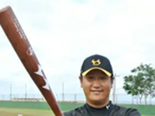 「サイパンで自主トレ中」ソフトBの4番・李大浩「昨年よりコンディションが良い」