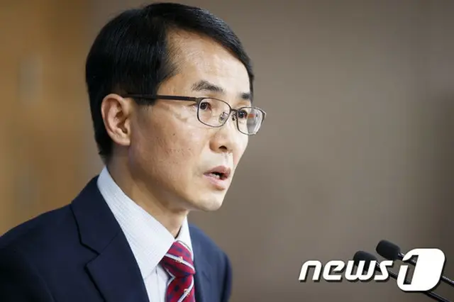 韓国政府は26日、北朝鮮が韓国側の対話提案に応じない状況が続く中、「北朝鮮は対話意思を持っていると判断している」と明かした。