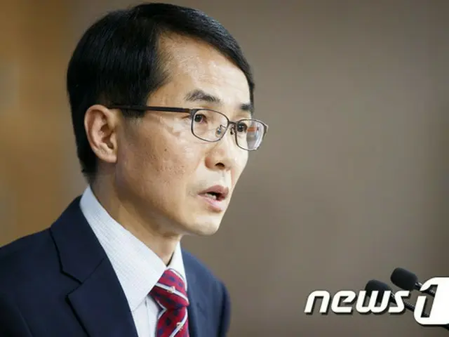 韓国政府は26日、北朝鮮が韓国側の対話提案に応じない状況が続く中、「北朝鮮は対話意思を持っていると判断している」と明かした。