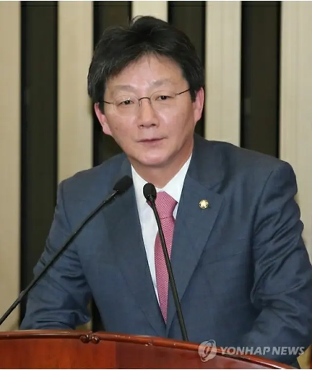 新院内代表に選ばれた劉承ミン議員＝２日、ソウル（聯合ニュース）
