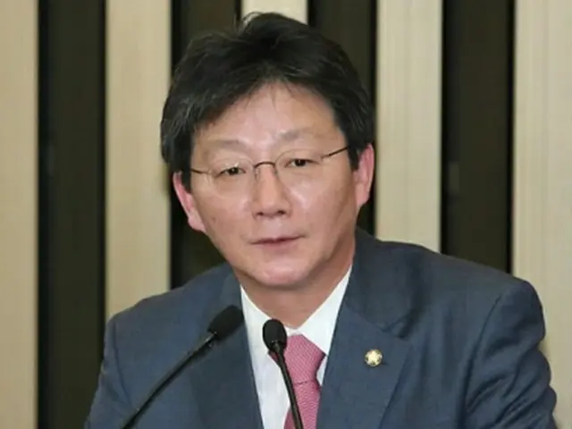 新院内代表に選ばれた劉承ミン議員＝２日、ソウル（聯合ニュース）
