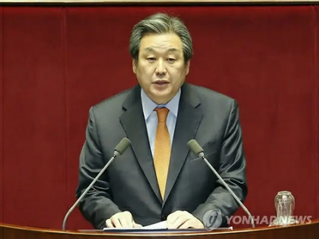 交渉団体代表演説を行う金代表＝３日、ソウル（聯合ニュース）