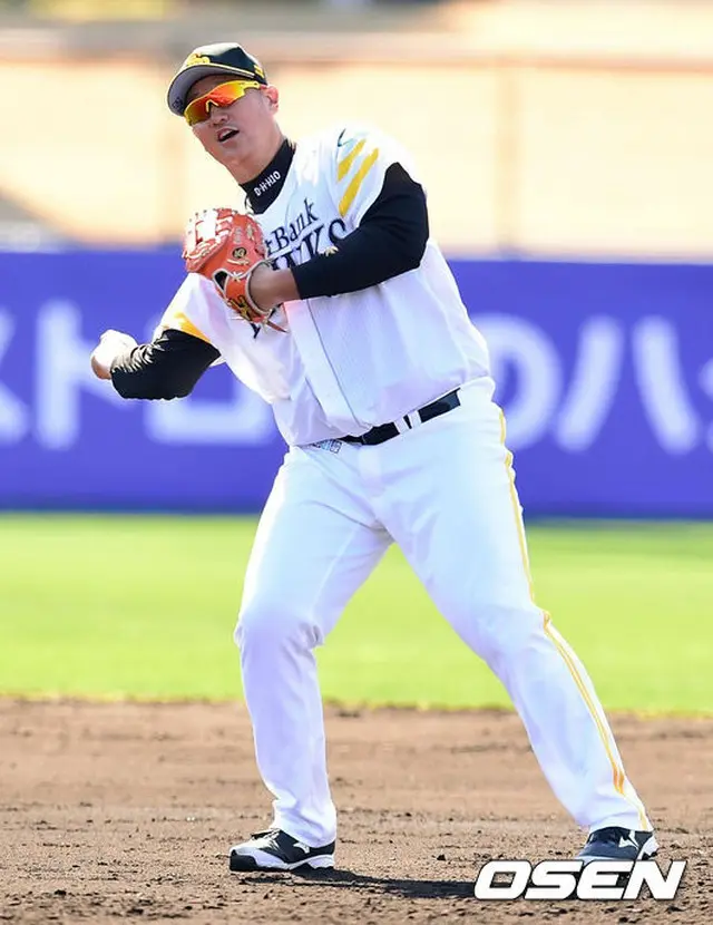 ソフトバンクの内野手イ・デホ（李大浩）が宮崎での春季キャンプに参加し、今シーズンの目標を明かした。（提供:OSEN）
