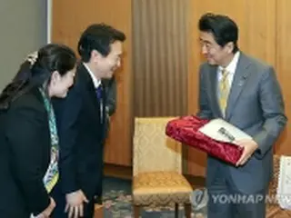 韓国知事　安倍首相と会談＝慰安婦問題で前向き姿勢促す