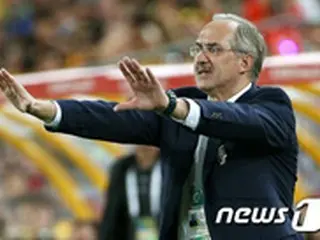 最初の約束果たしたシュティーリケ監督、期待される「次の約束」