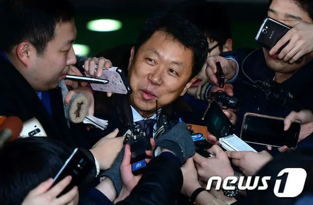 「ナッツ・リターン事件」趙顕娥前大韓航空副社長を弁護するため、韓国社会から「ドリームチーム」と呼ばれる韓国トップ3の超エリート集団で構成された弁護団が傍らに付き添った。（画像はソ・チャンヒ弁護士）