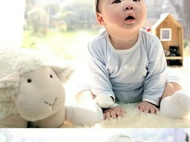 韓国俳優ソン・イルグク（43）が三つ子の息子テハン、ミングク、マンセの写真を公開した。（提供:OSEN）
