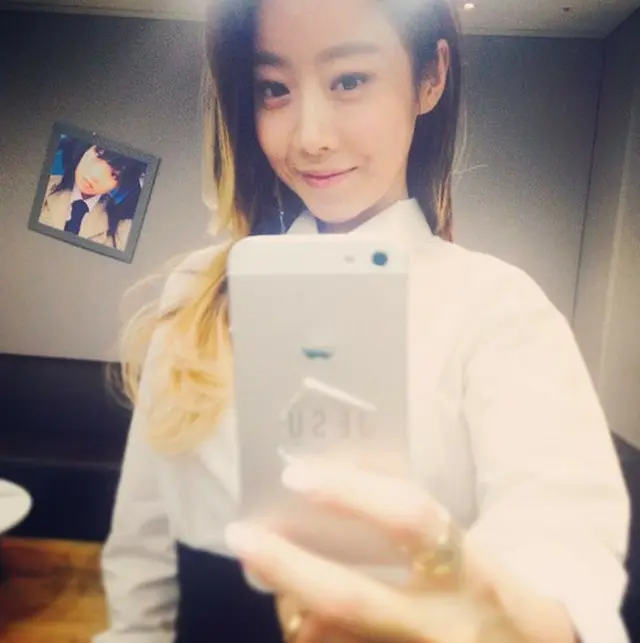 韓国の女性歌手ヤンパ（35）が、変わらぬ童顔と美貌を公開した。（提供:OSEN）