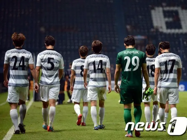 ”ミニ日韓戦”とされるガンバ大阪と城南FCが3日夜に迫った。城南は、チームのキャプテンで中盤の司令官であるキム・ドゥヒョン（32）を前面に出し、雰囲気反転に力を入れる。（提供:news1）