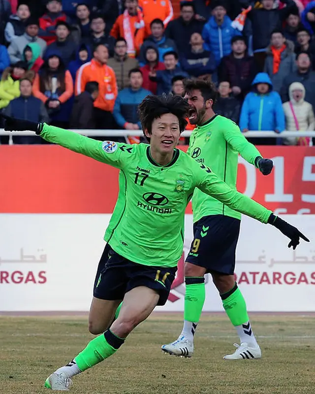 チェ・ガンヒ監督は試合後イ・ジェソン（写真）について「今後、ヨーロッパリーグにも進出して活躍できるくらいにいい選手へと成長するだろう」と絶賛した。（提供:OSEN）