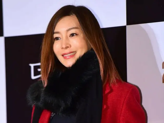 韓国女優ファン・シネ（51）がSM C＆Cと専属契約を締結した。