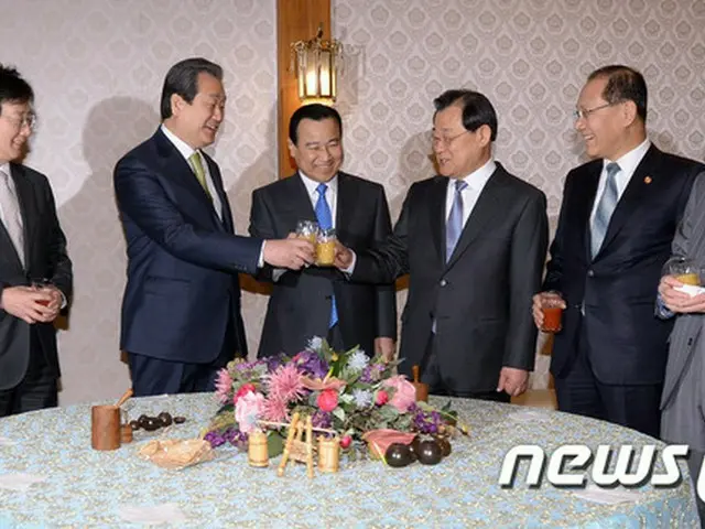 韓国政府与党と大統領府は、去る5日にリッパート駐韓米大使が襲撃された事件と関連し、徹底した調査を通して同様事件の再発を防止する根本的な対策を準備する方針を固めた。（提供:news1）