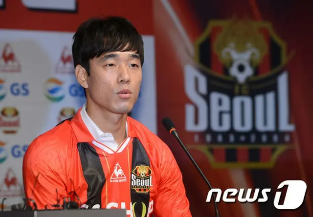 韓国サッカーを代表するストライカーのパク・チュヨン（29、FCソウル）が7年ぶりにKリーグに戻り、パク・チュヨンの加勢がKリーグの興行につながることができるのか関心が集まっている。（提供:news1）