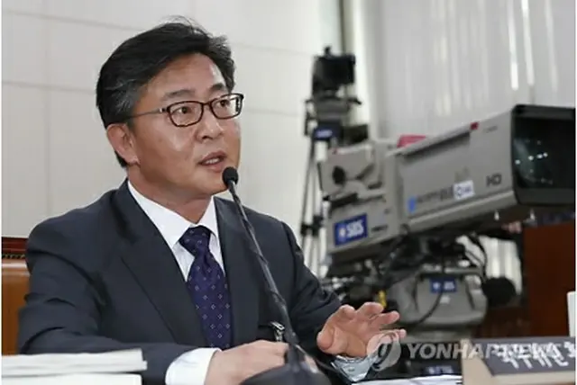 １１日に開かれた人事聴聞会で発言する洪氏＝（聯合ニュース）